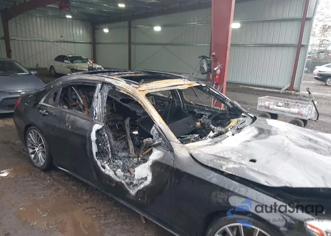 2016 Mercedes-Benz S 550 z USA, uszkodzony, nr VIN WDDUG8CB5GA281215